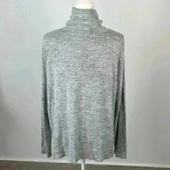 Abercrombie & Fitch Grey Turtleneck Sweater Size Large - Picture 4 of 8